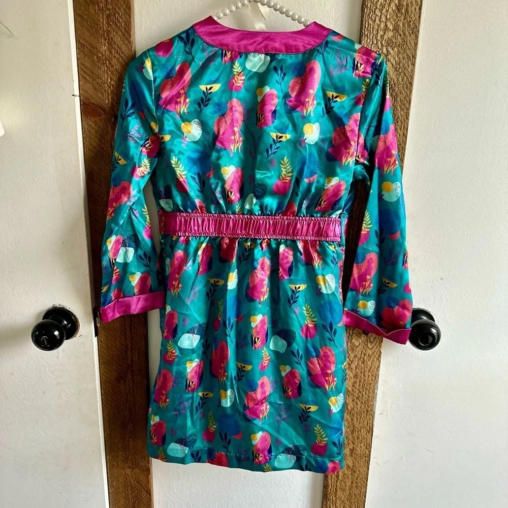Rare Disney Frozen Girl’s Silky Robe Size 7/8 ADORABLE Seriously the cutest robe